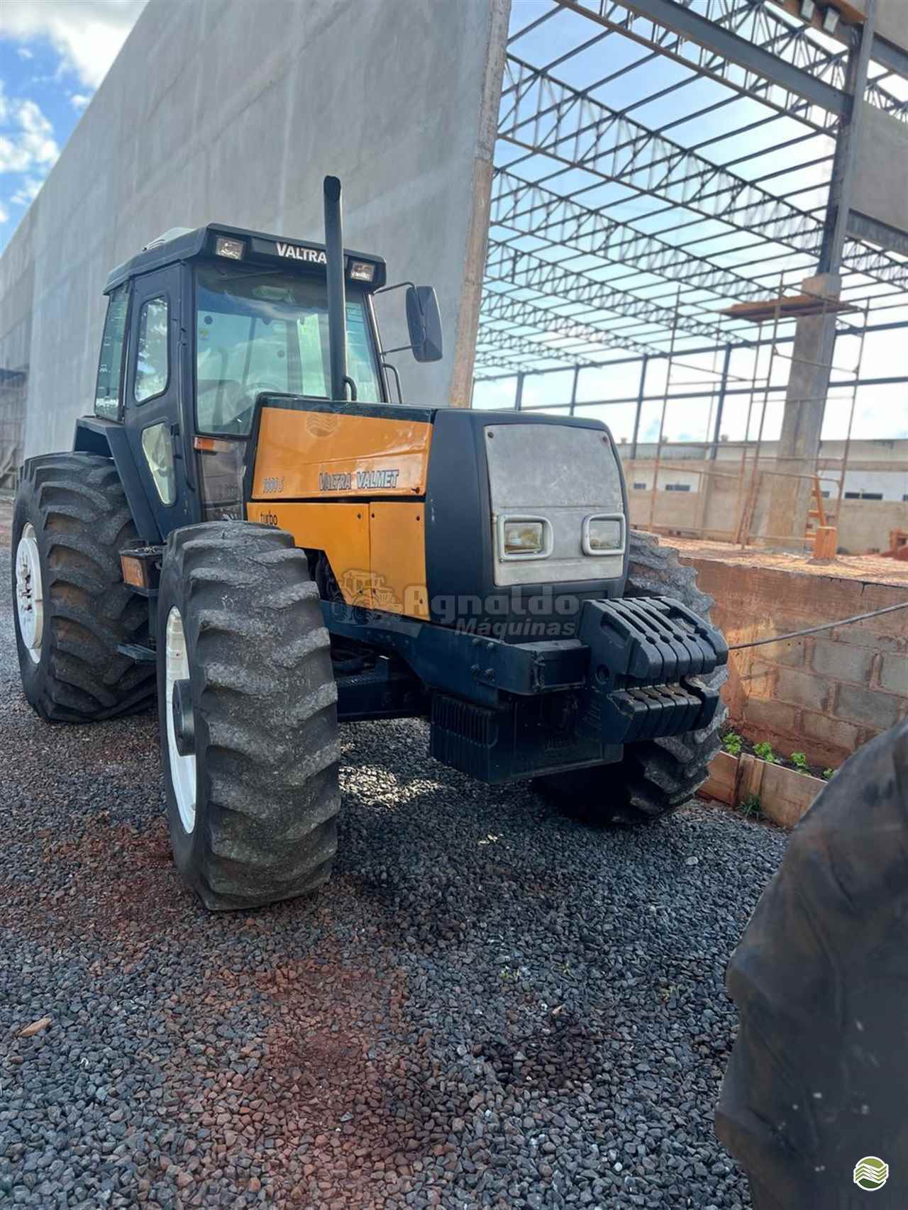 TRATOR VALTRA VALTRA 1880 Tração 4x4 Agnaldo Máquinas Agrícolas  UBERABA MINAS GERAIS MG